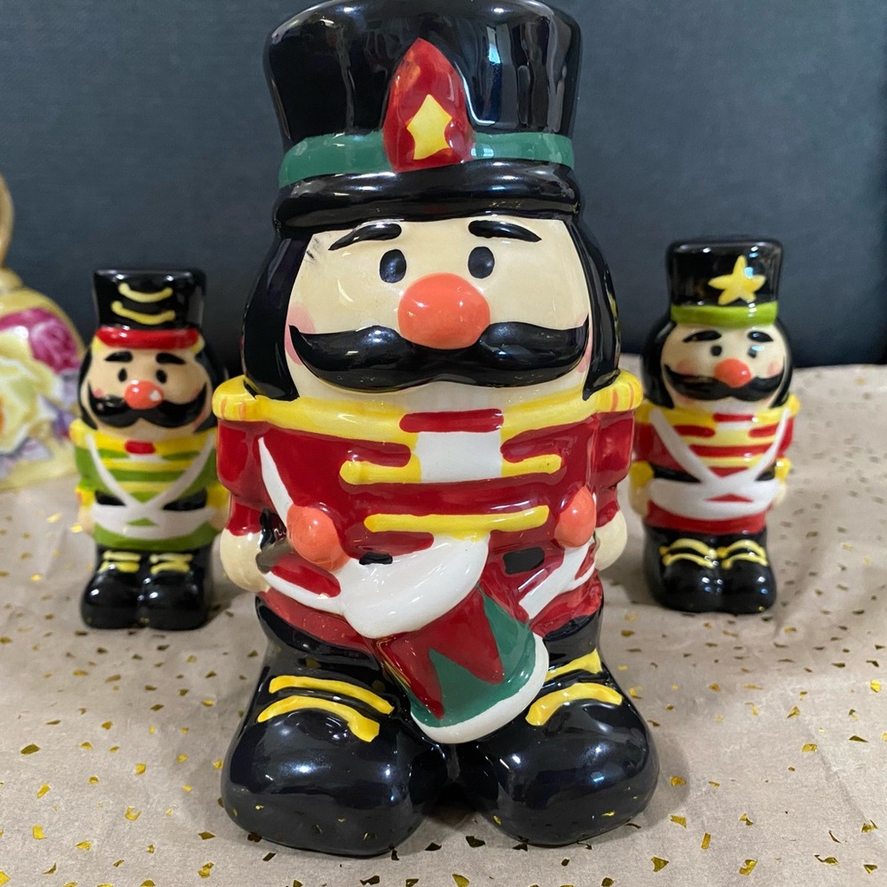 Rare Nutcracker-Shaped Trio of Sponge Holders, Salt Shakers, and Pepper Shakers